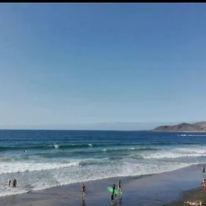 https://camarotes-17-y-28.in-canary-islands.com
